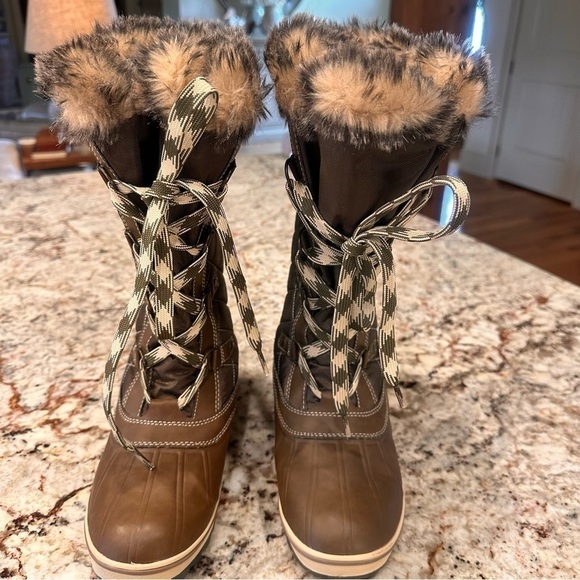 Bass women’s snow winter fur boots lace up water resistant warm - Picture 8 of 8